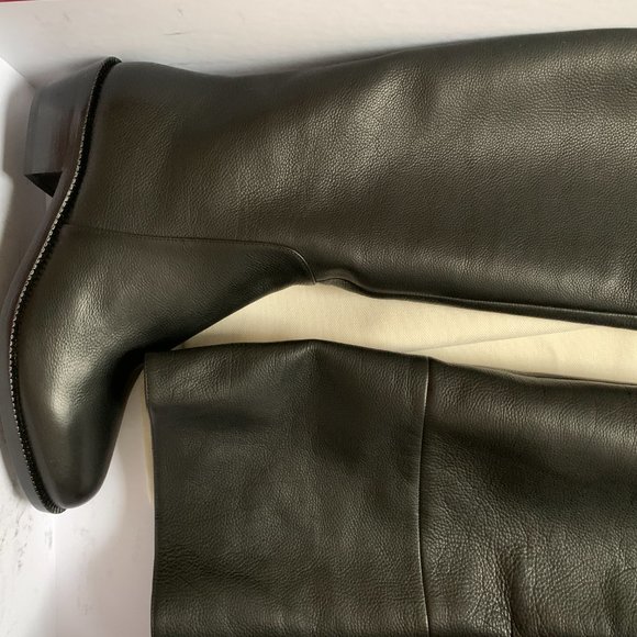 Salvatore Ferragamo Bucaneve Over-The-Knee Botts - Picture 2 of 5